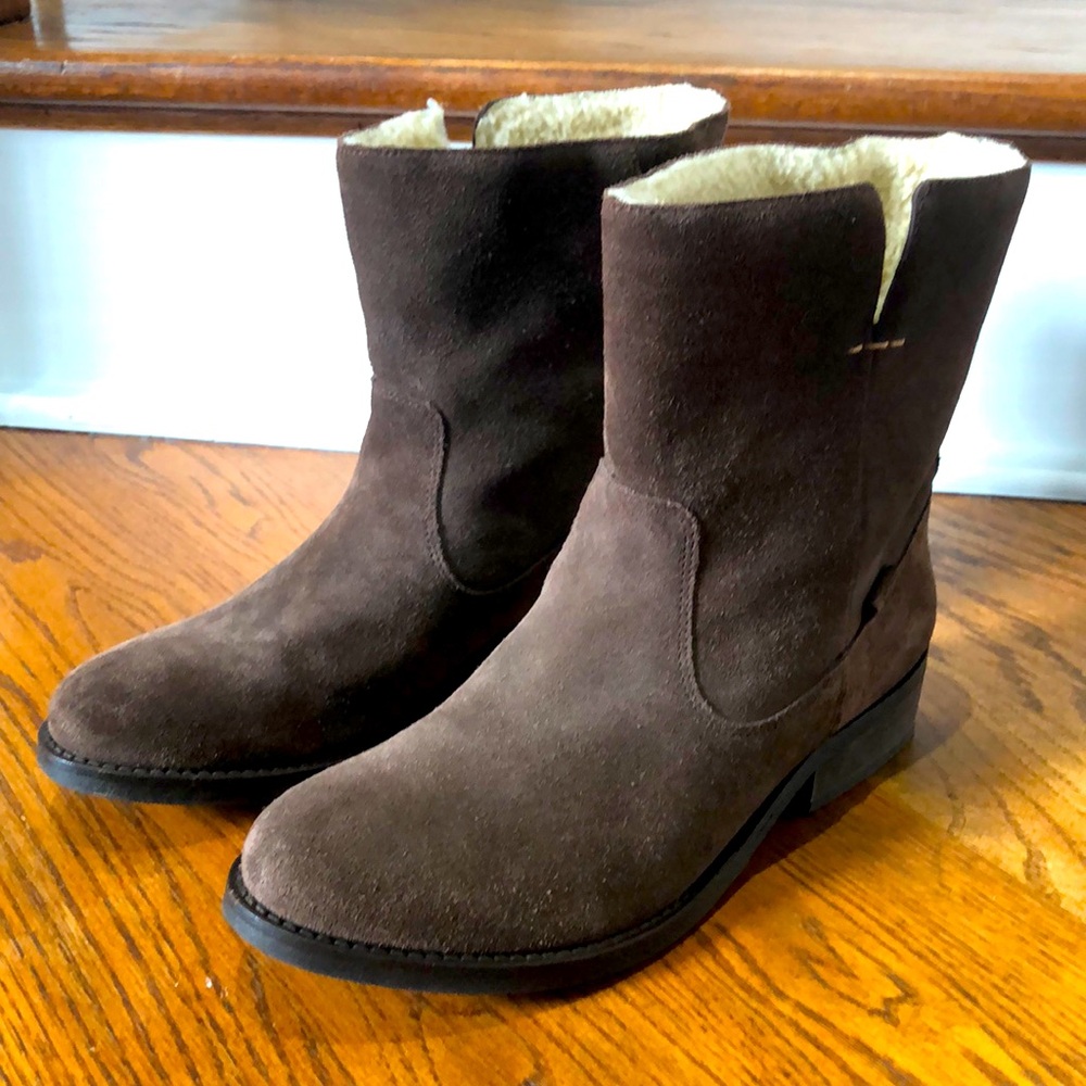 Levi’s Leather Women Boots Sz 8 Made in Portugal Lined w Sherpa for Warmth-Nice!